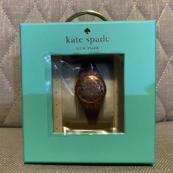 New Kate Spade Scallop Fitness Activity Tracker - Picture 1 of 6
